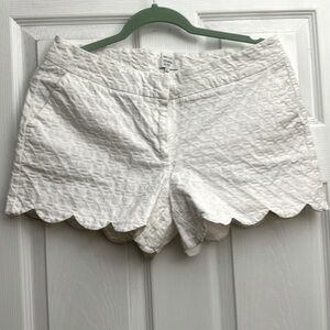 Crown and Ivy scalloped shorts